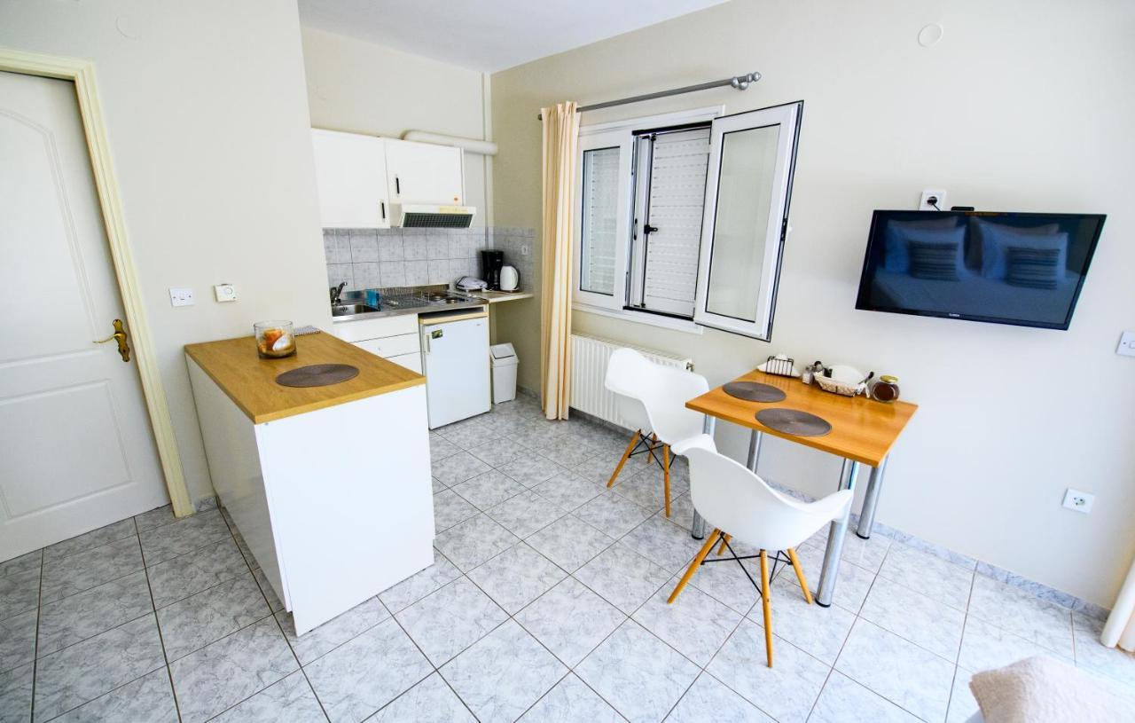 Pessada Bay Studios And Apartments Pesádha Exteriör bild