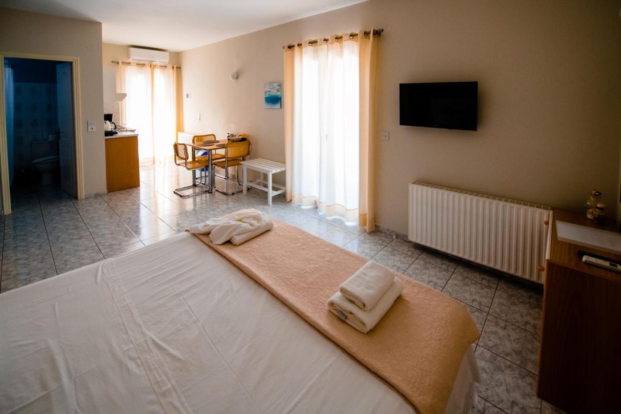 Pessada Bay Studios And Apartments Pesádha Exteriör bild