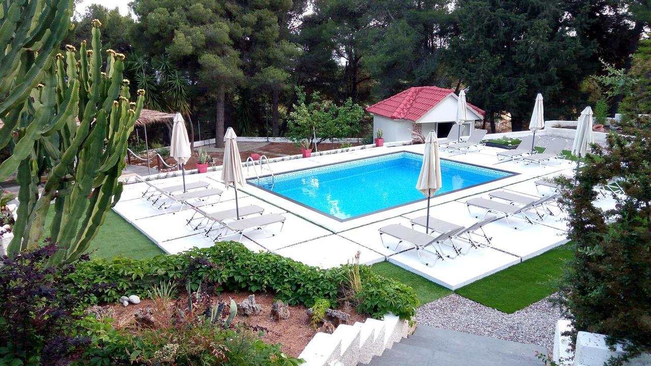 Pessada Bay Studios And Apartments Pesádha Exteriör bild